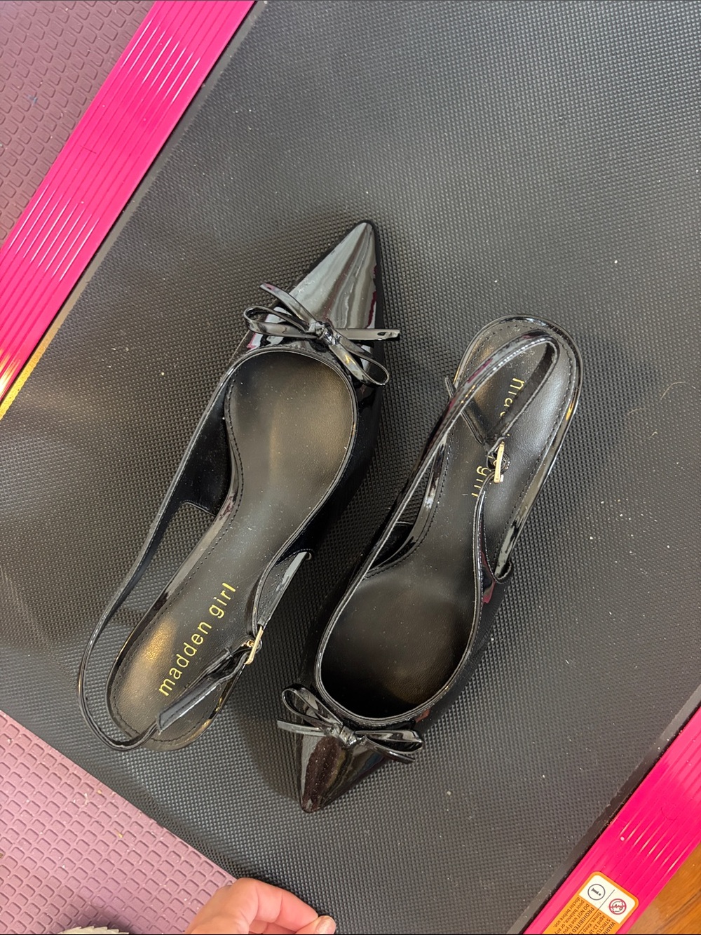 Kitten Heels Point Toe with Bow